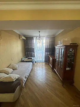 Satılır 3 otaqlı mənzil 140 m²