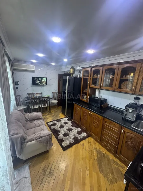 Satılır 3 otaqlı mənzil 140 m²