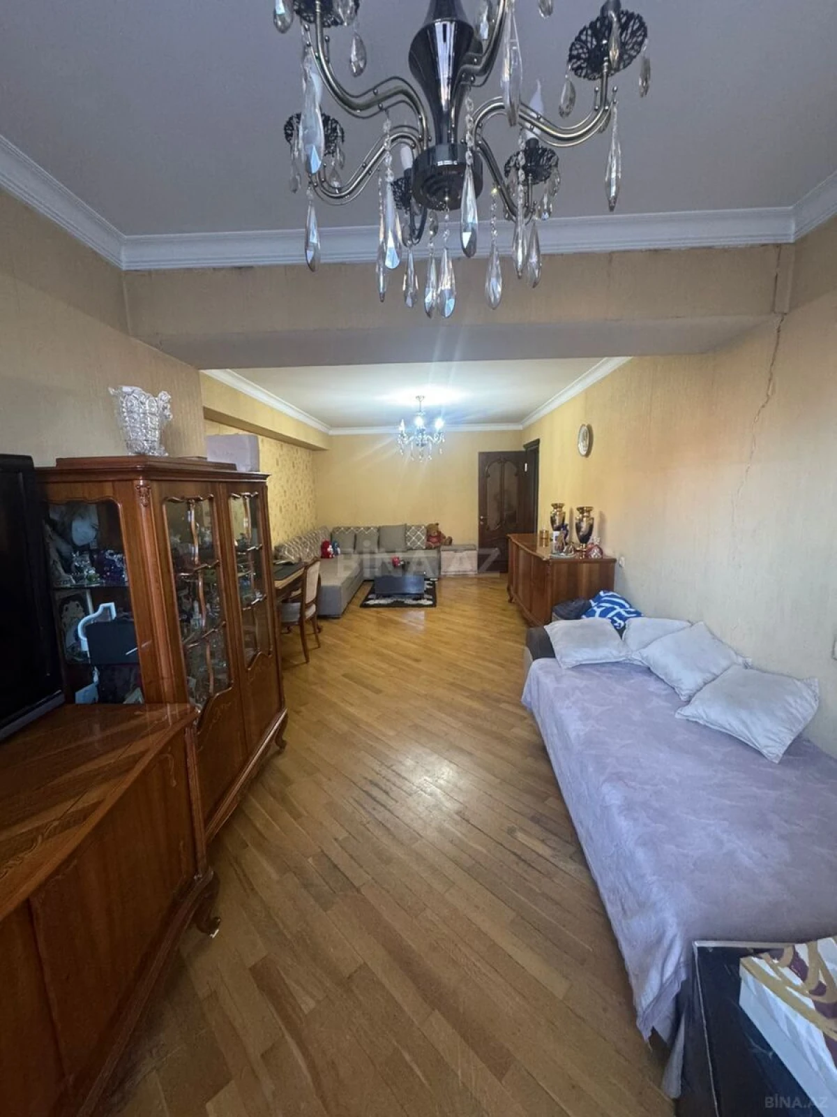 Satılır 3 otaqlı mənzil 140 m²