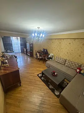 Satılır 3 otaqlı mənzil 140 m²