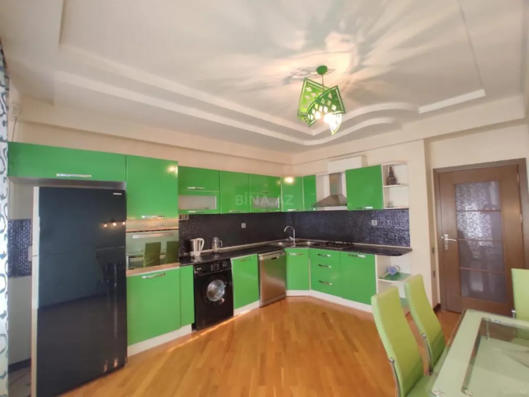 Kirayə verilir 3 otaqlı mənzil 120 m²