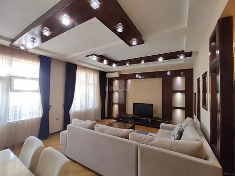 Kirayə verilir 3 otaqlı mənzil 120 m²