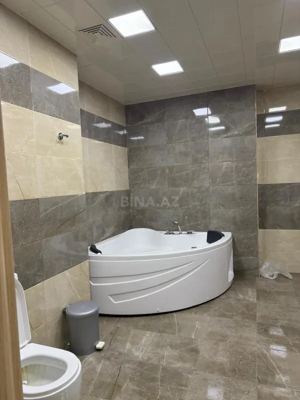 Kirayə verilir 4 otaqlı mənzil 190 m²
