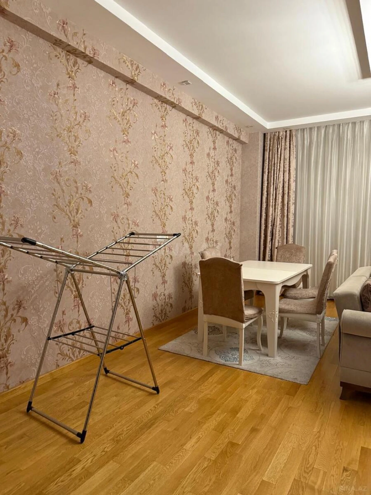 Kirayə verilir 4 otaqlı mənzil 190 m²
