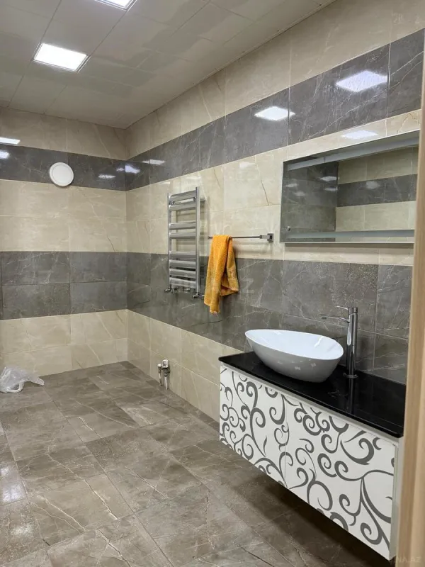 Kirayə verilir 4 otaqlı mənzil 190 m²