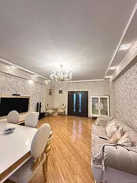 Satılır 3 otaqlı mənzil 155 m²