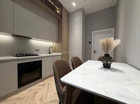 Kirayə verilir 2 otaqlı mənzil 75 m²