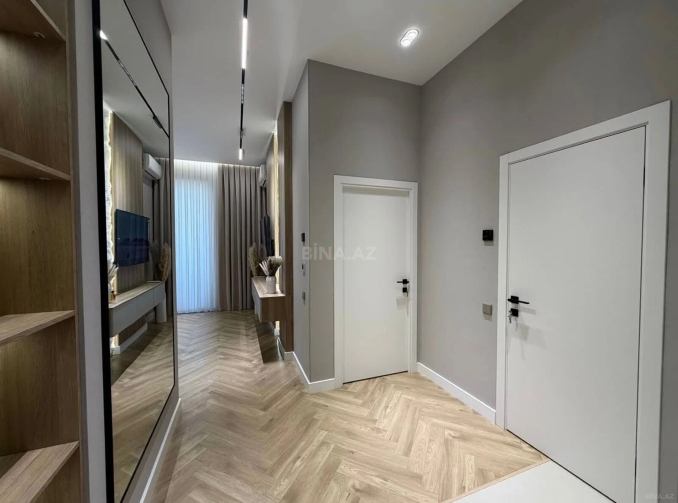 Kirayə verilir 2 otaqlı mənzil 75 m²
