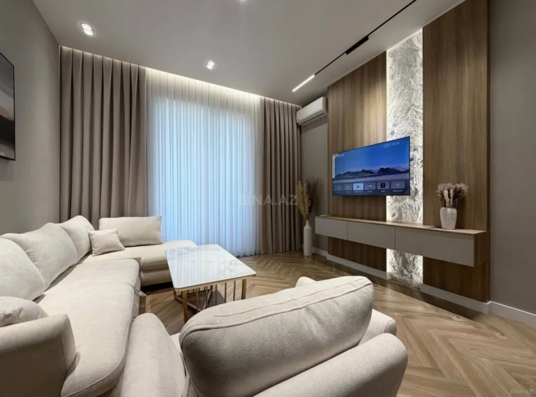 Kirayə verilir 2 otaqlı mənzil 75 m²