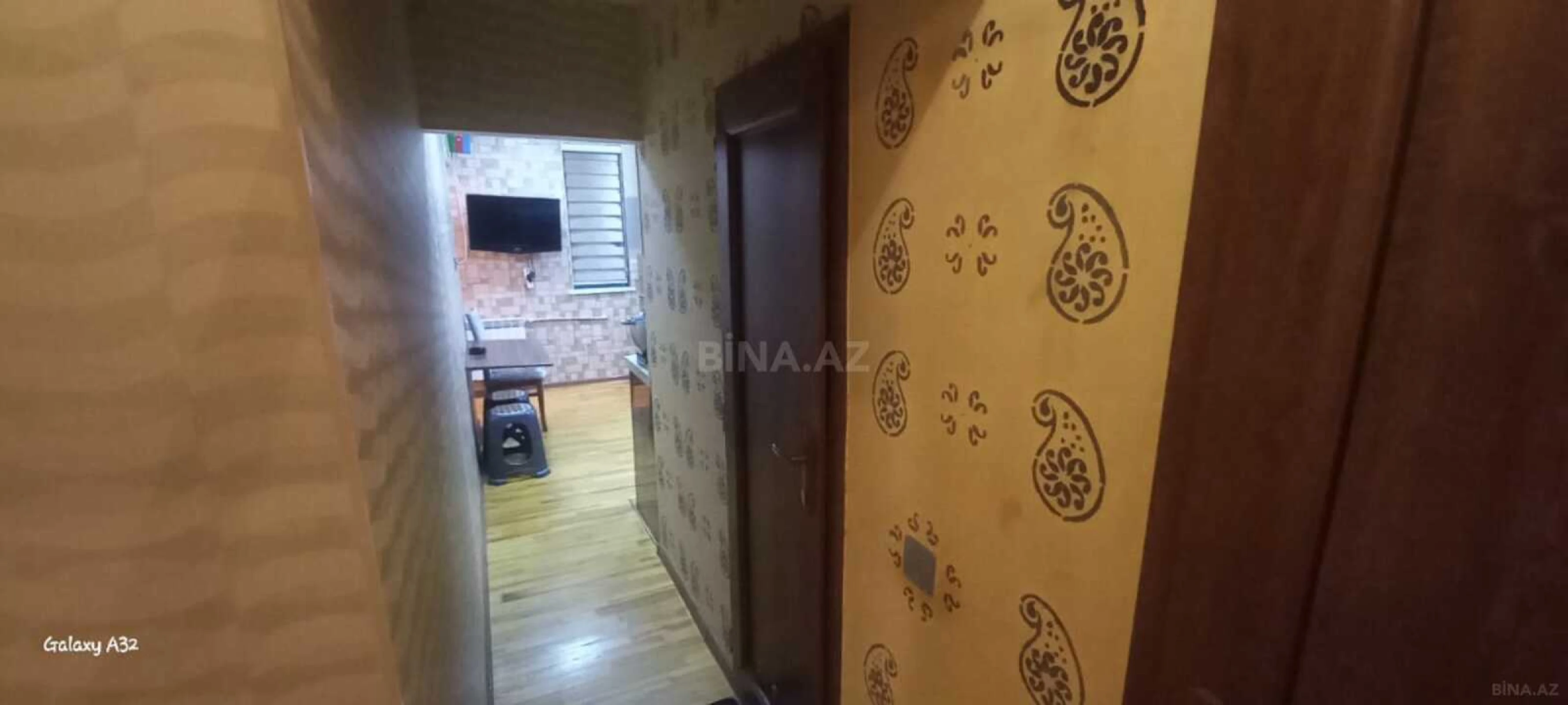 Satılır 5 otaqlı mənzil 100 m²