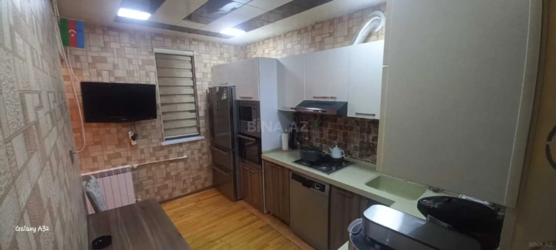 Satılır 5 otaqlı mənzil 100 m²