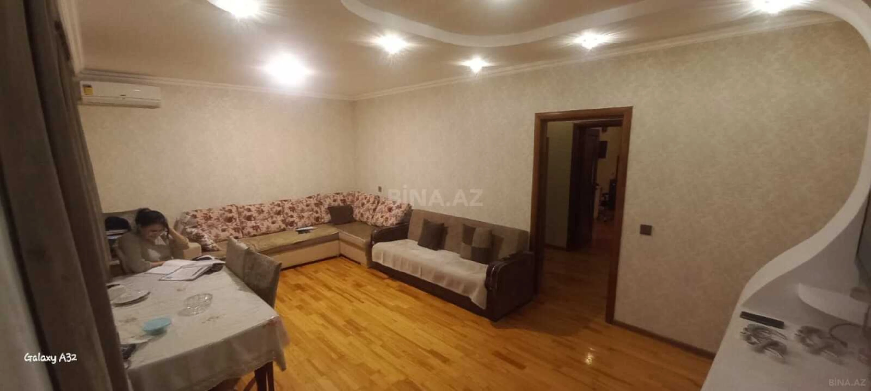 Satılır 5 otaqlı mənzil 100 m²