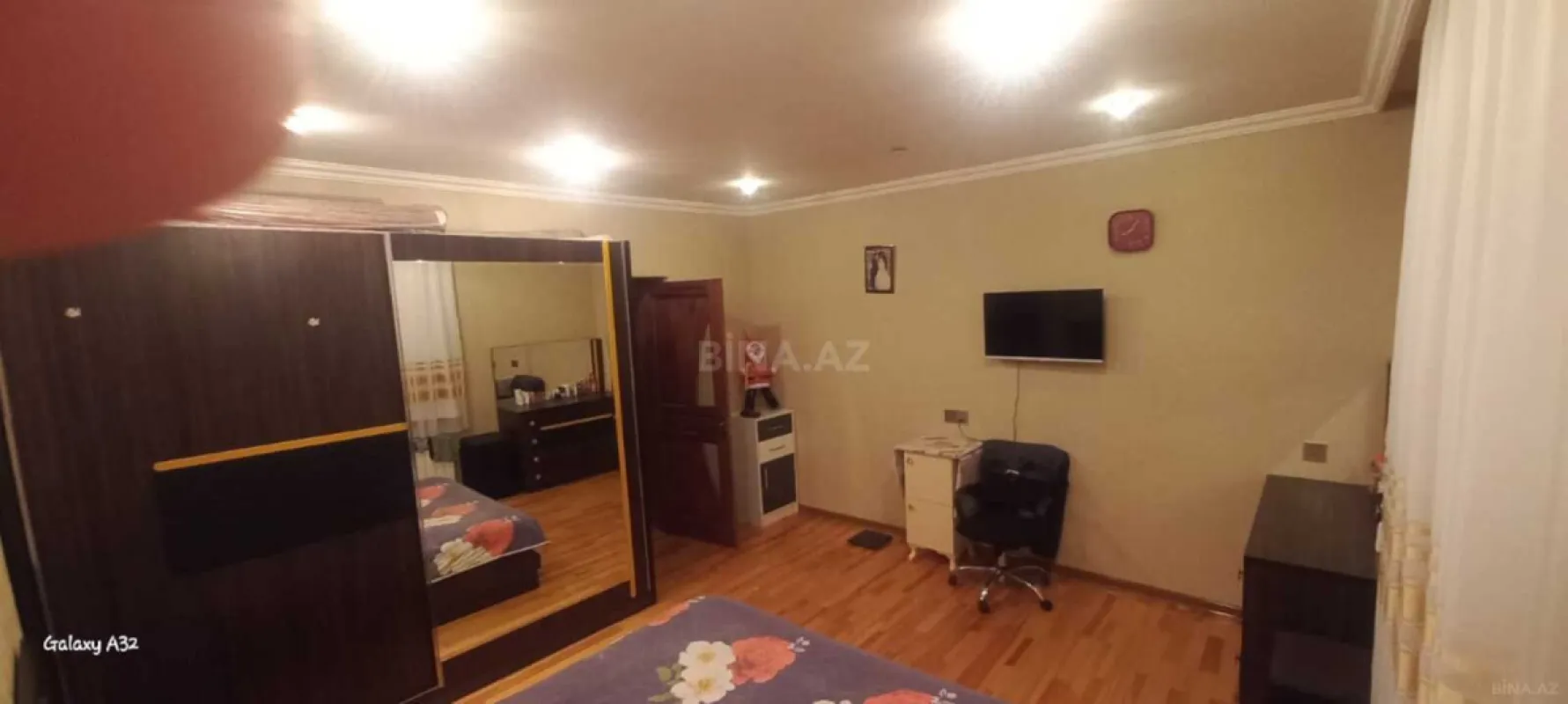 Satılır 5 otaqlı mənzil 100 m²