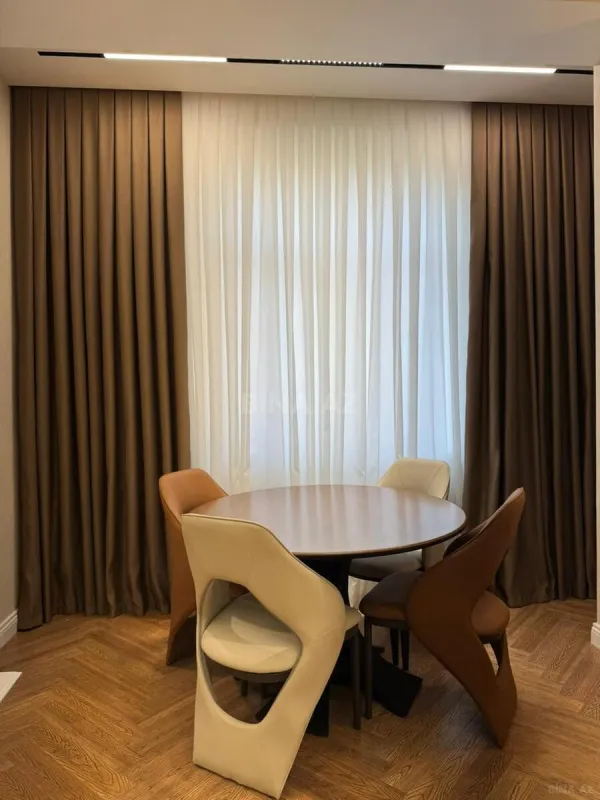Satılır 2 otaqlı mənzil 70 m²