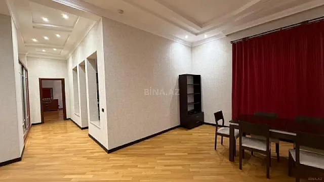 Kirayə verilir 3 otaqlı mənzil 175 m²