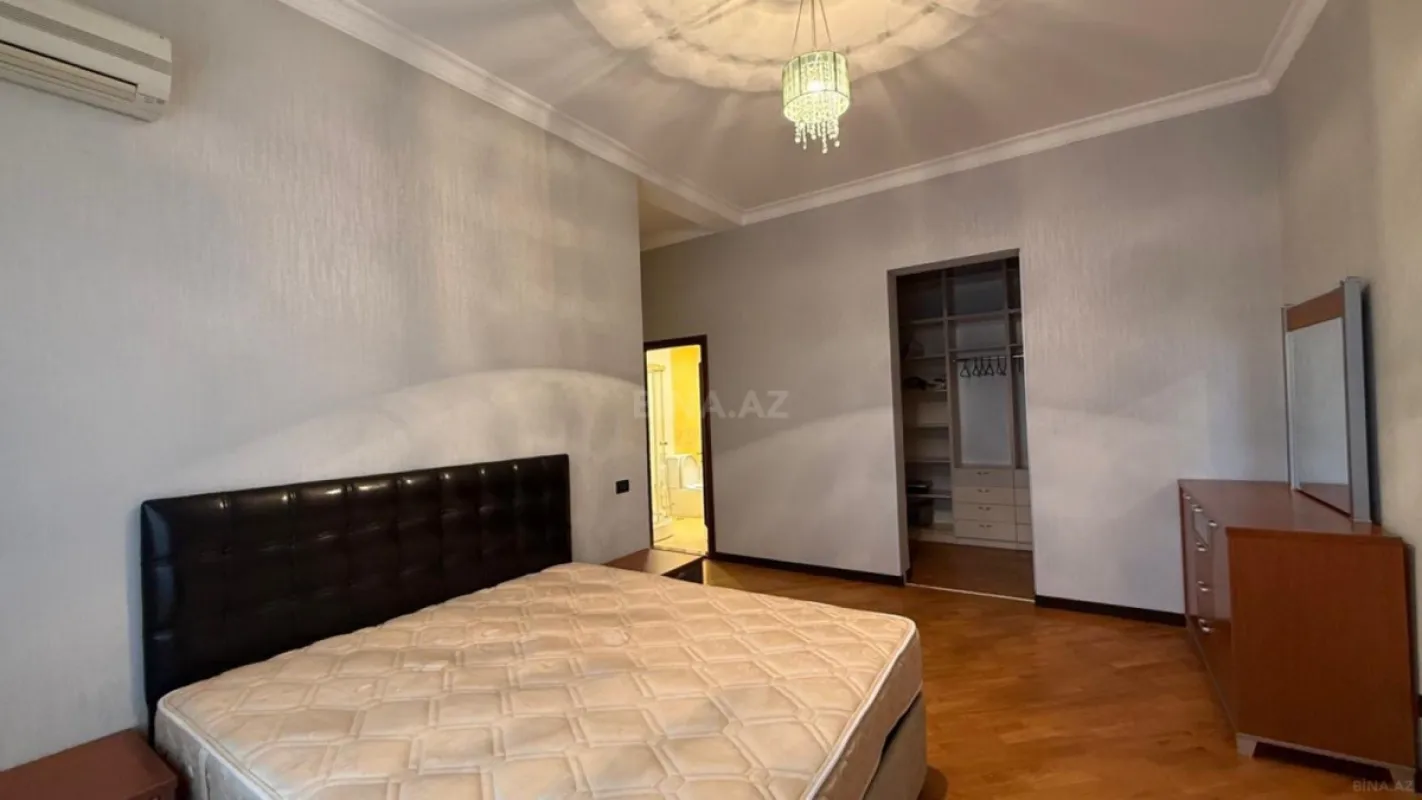 Kirayə verilir 3 otaqlı mənzil 175 m²