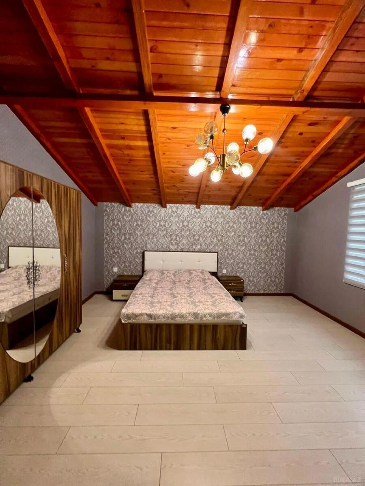 Satılır 5 otaqlı həyət evi 220 m²