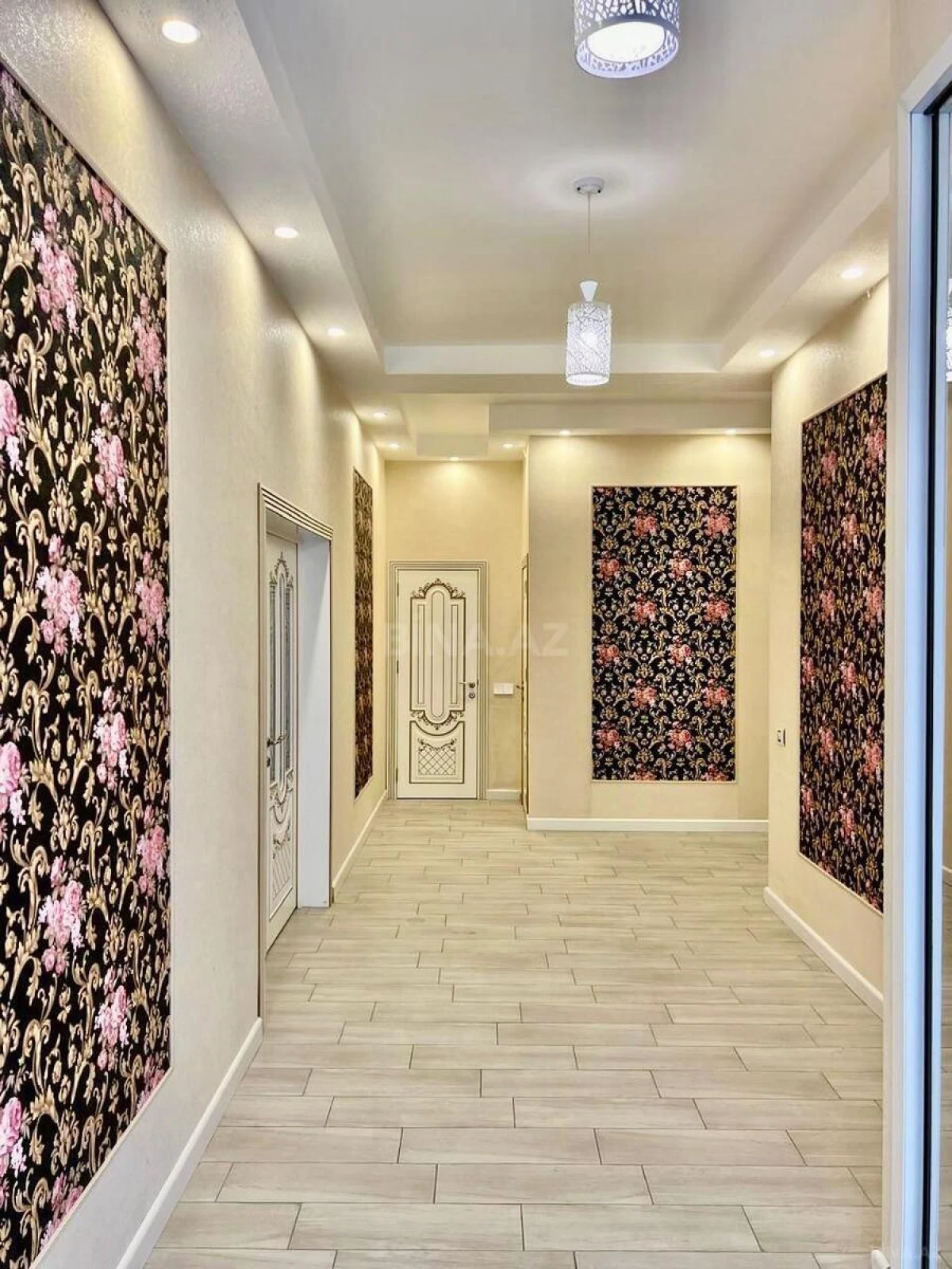 Satılır 5 otaqlı həyət evi 220 m²