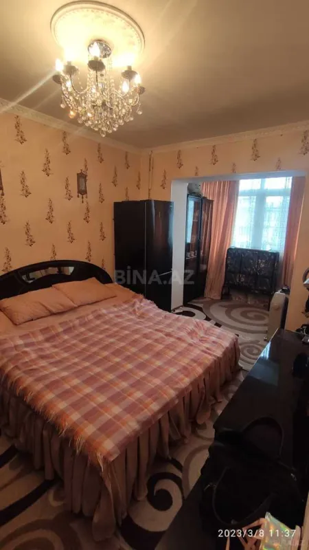 Satılır 4 otaqlı mənzil 110 m²