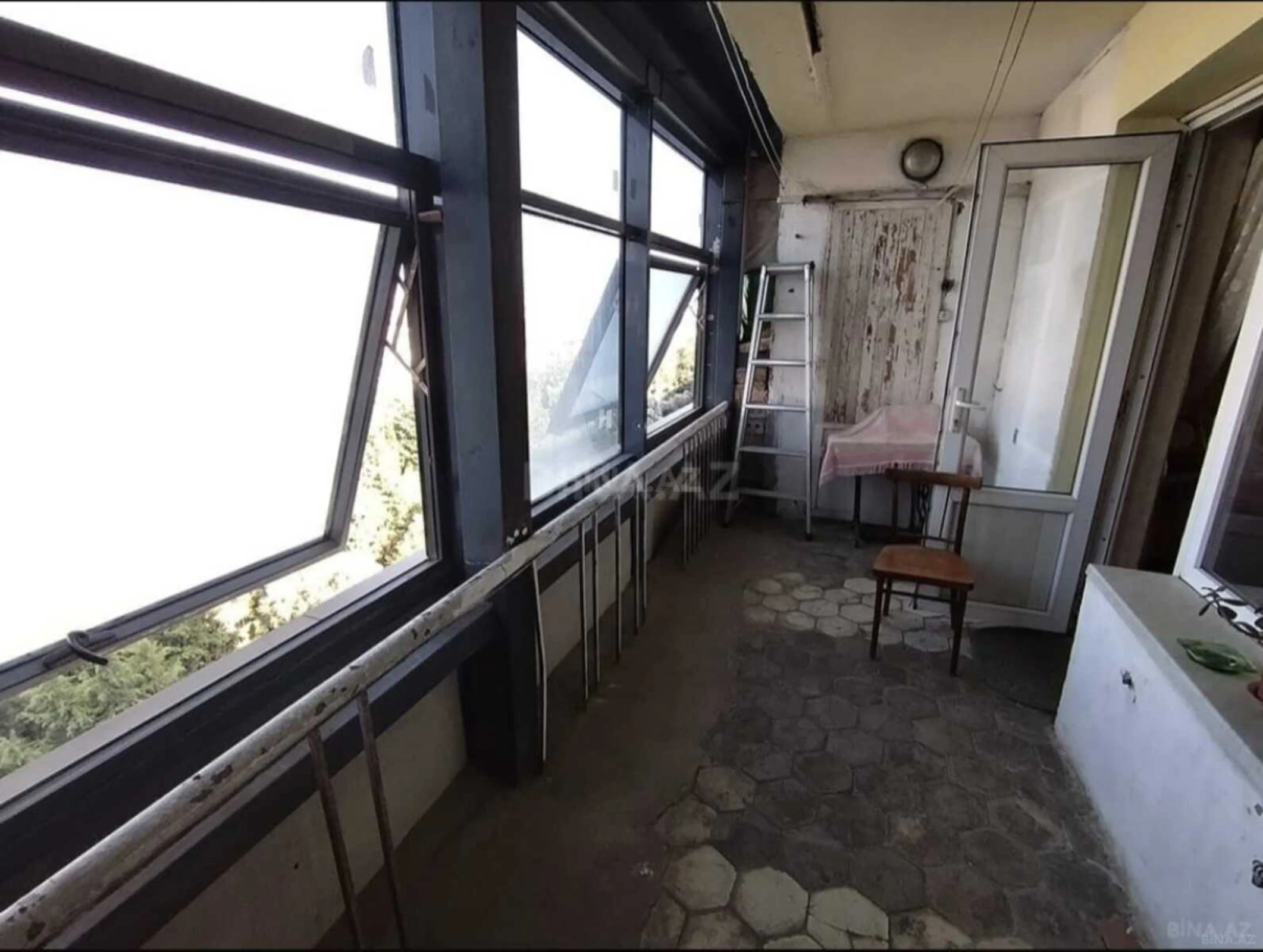 Satılır 4 otaqlı mənzil 110 m²