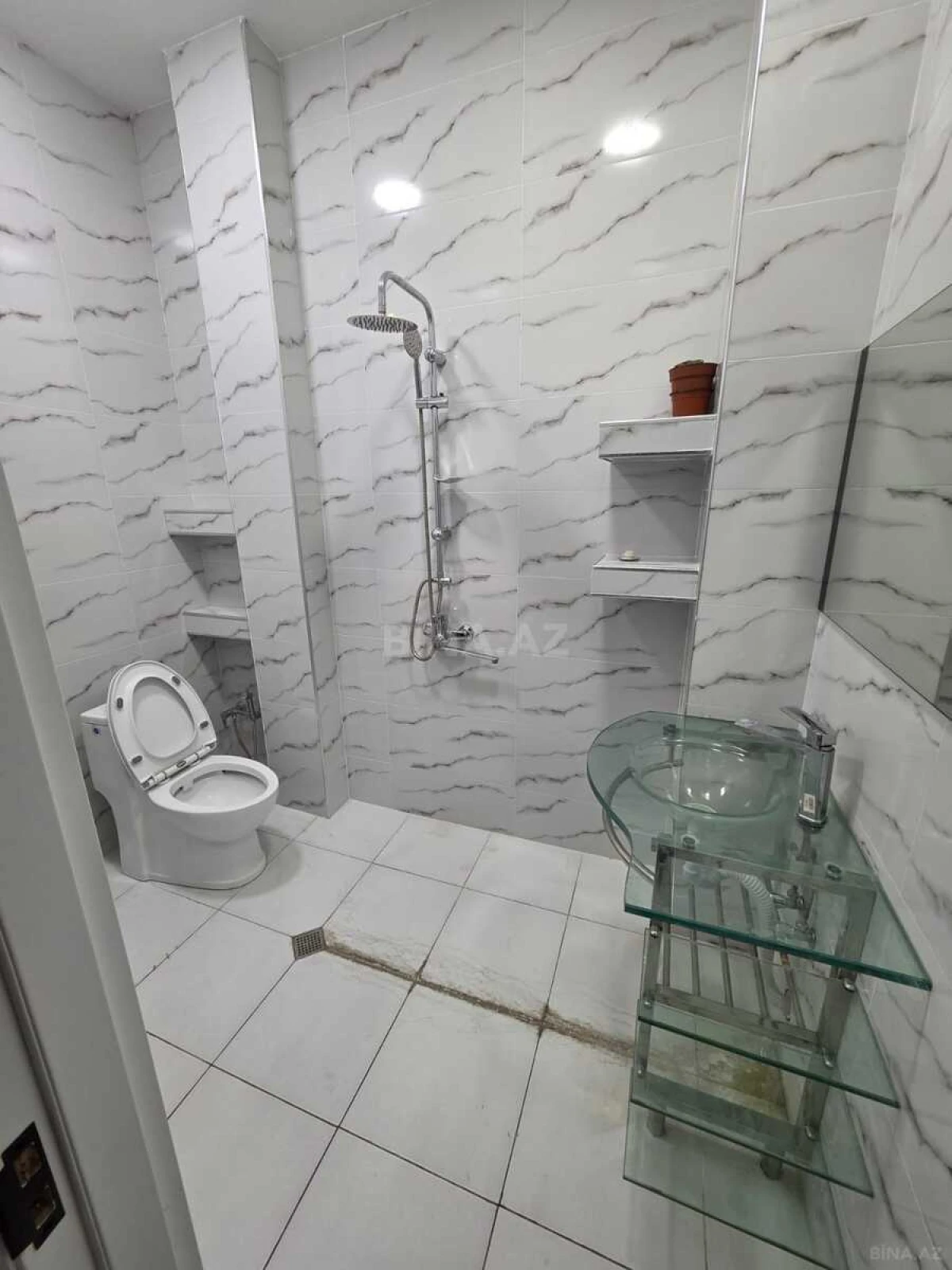 Kirayə verilir obyekt 170 m²