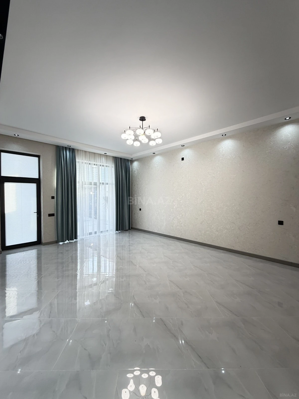 Satılır 4 otaqlı həyət evi 140 m²