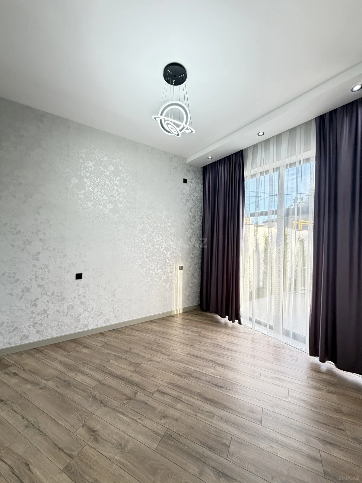 Satılır 4 otaqlı həyət evi 140 m²