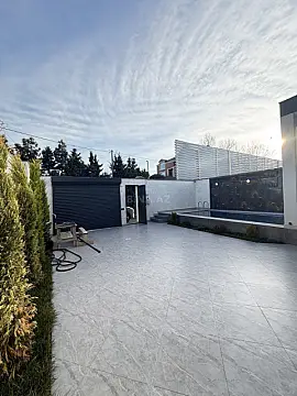 Satılır 4 otaqlı həyət evi 140 m²