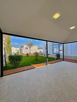 Satılır 5 otaqlı həyət evi 250 m²