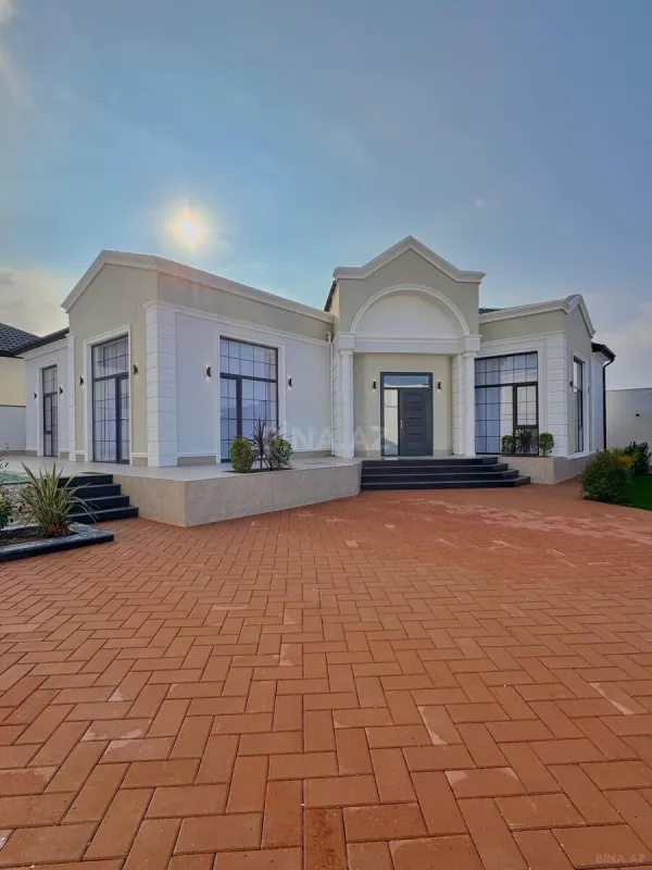 Satılır 5 otaqlı həyət evi 250 m²
