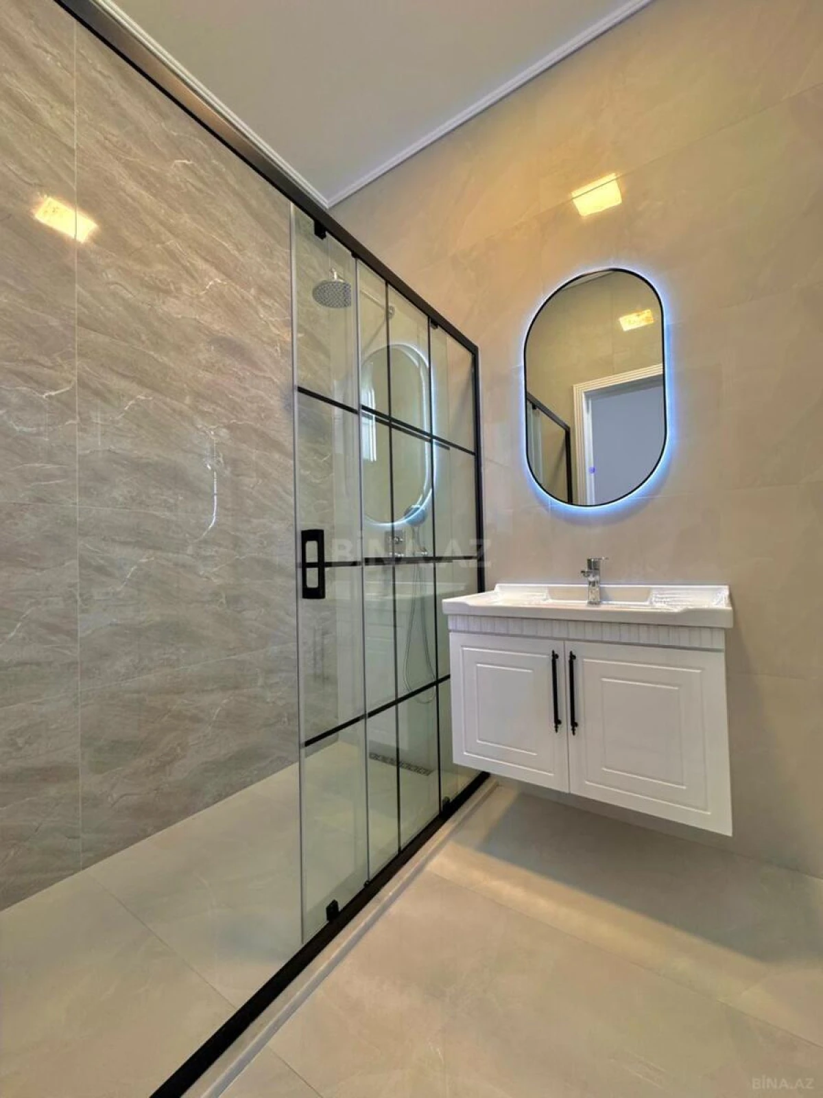 Satılır 5 otaqlı həyət evi 250 m²