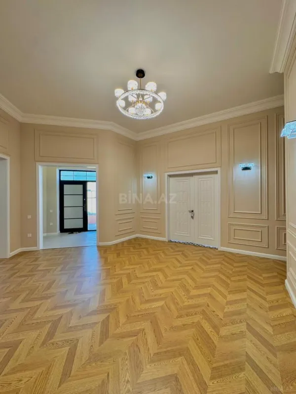 Satılır 5 otaqlı həyət evi 250 m²