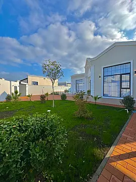 Satılır 5 otaqlı həyət evi 250 m²