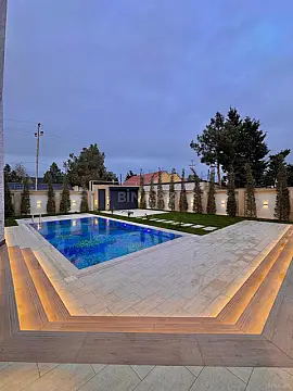Satılır 5 otaqlı həyət evi 250 m²