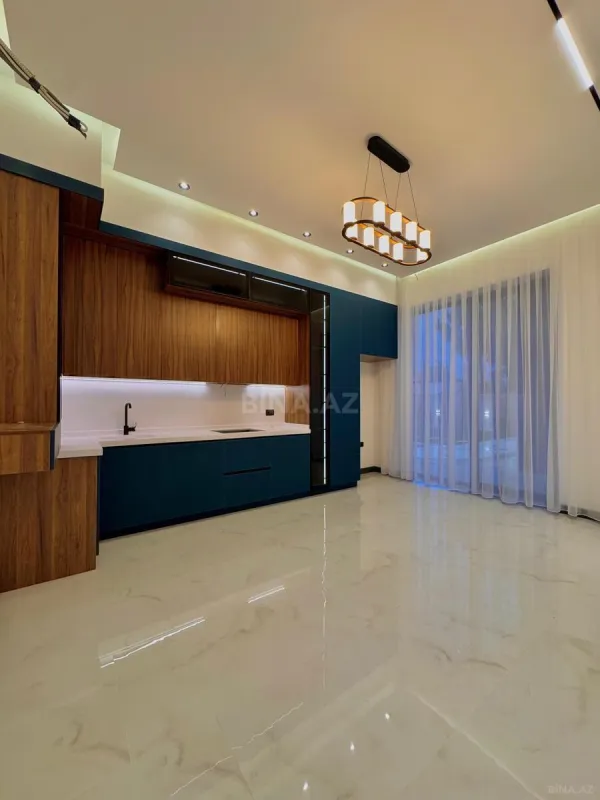 Satılır 5 otaqlı həyət evi 250 m²