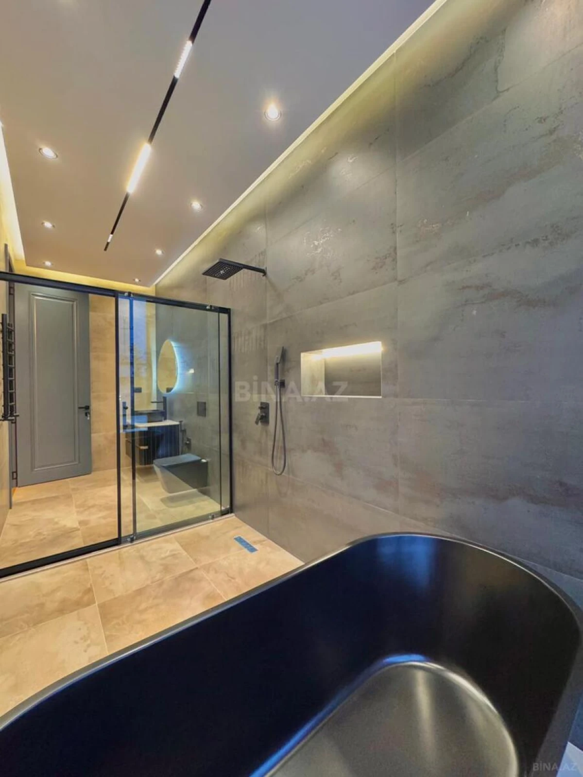 Satılır 5 otaqlı həyət evi 250 m²