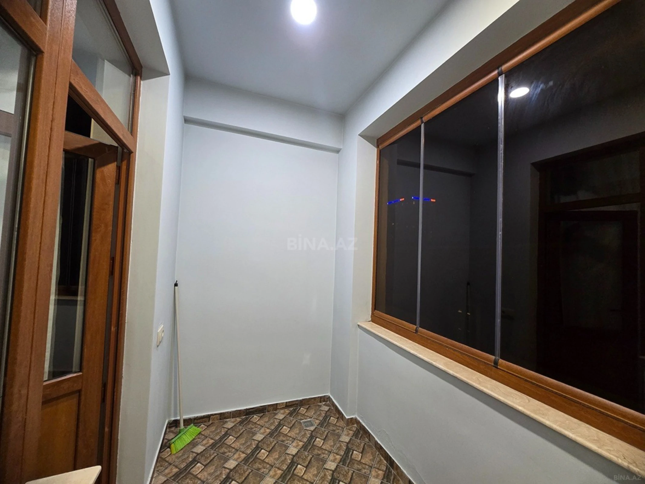 Kirayə verilir 3 otaqlı mənzil 120 m²