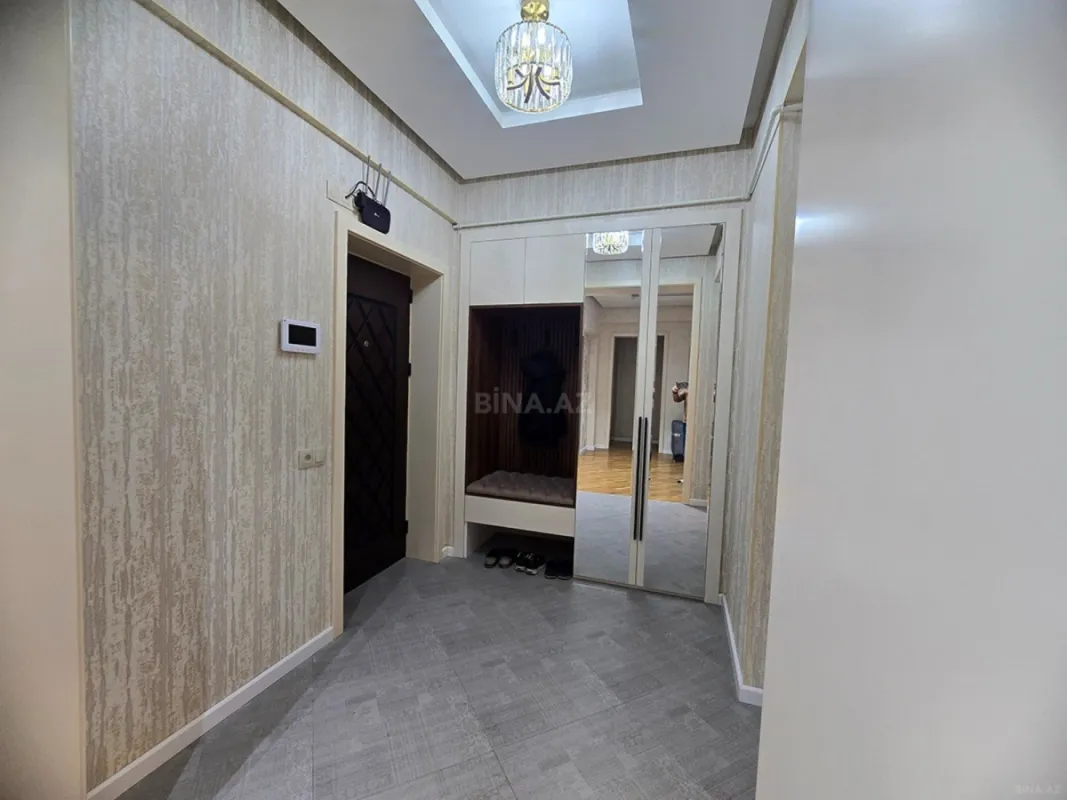 Kirayə verilir 3 otaqlı mənzil 120 m²