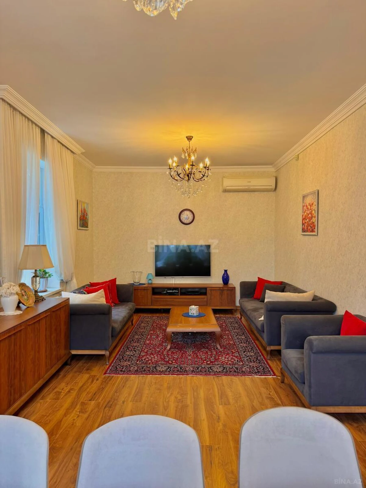 Satılır 5 otaqlı həyət evi 220 m²