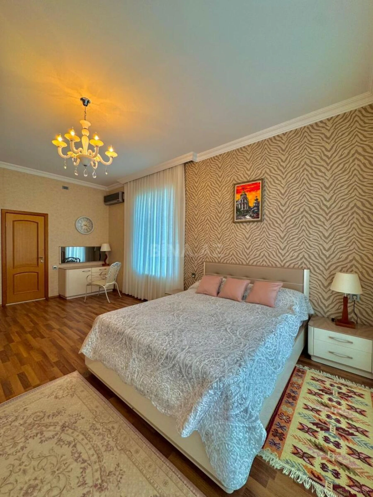 Satılır 5 otaqlı həyət evi 220 m²
