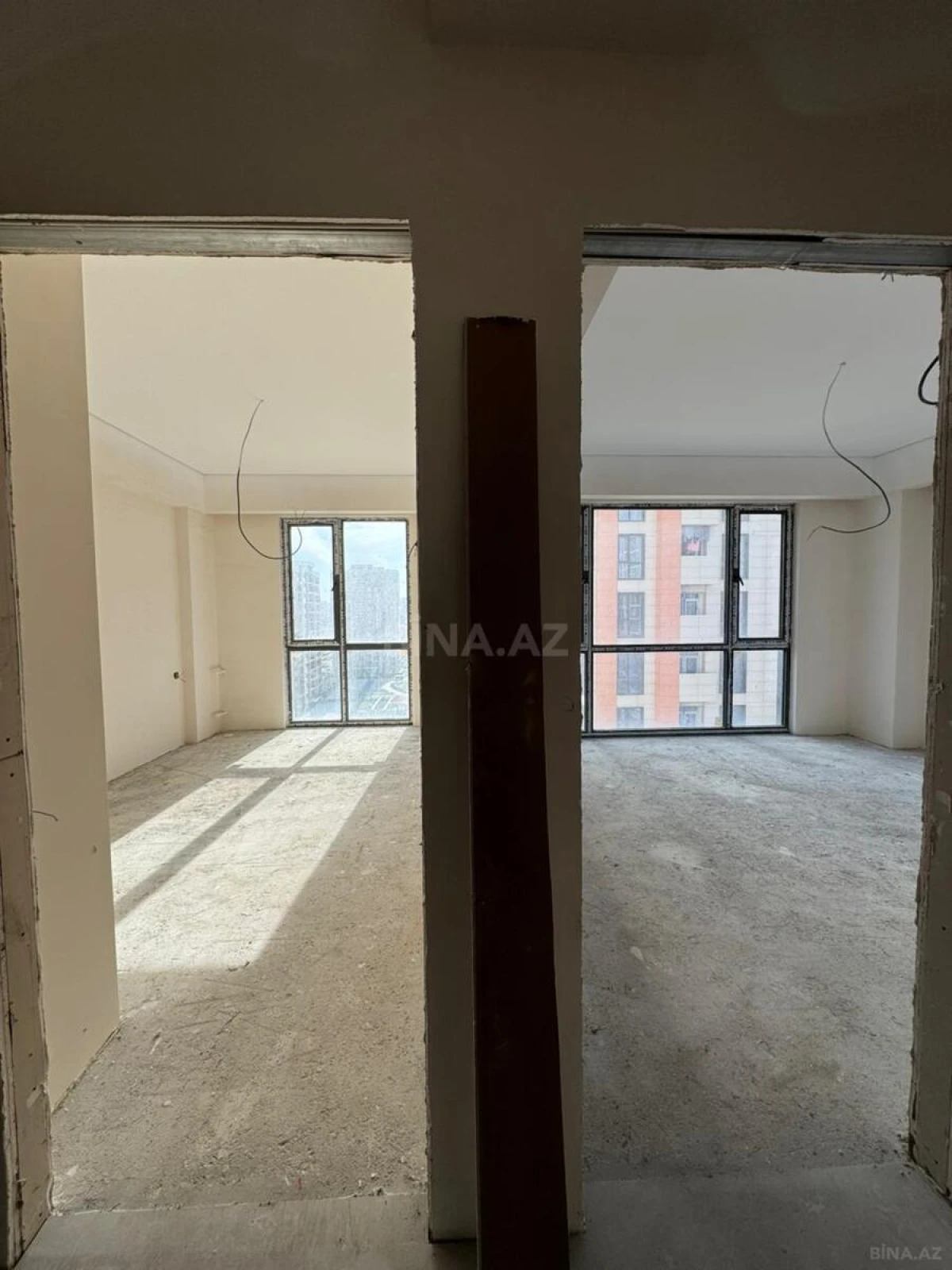 Satılır 2 otaqlı mənzil 56 m²