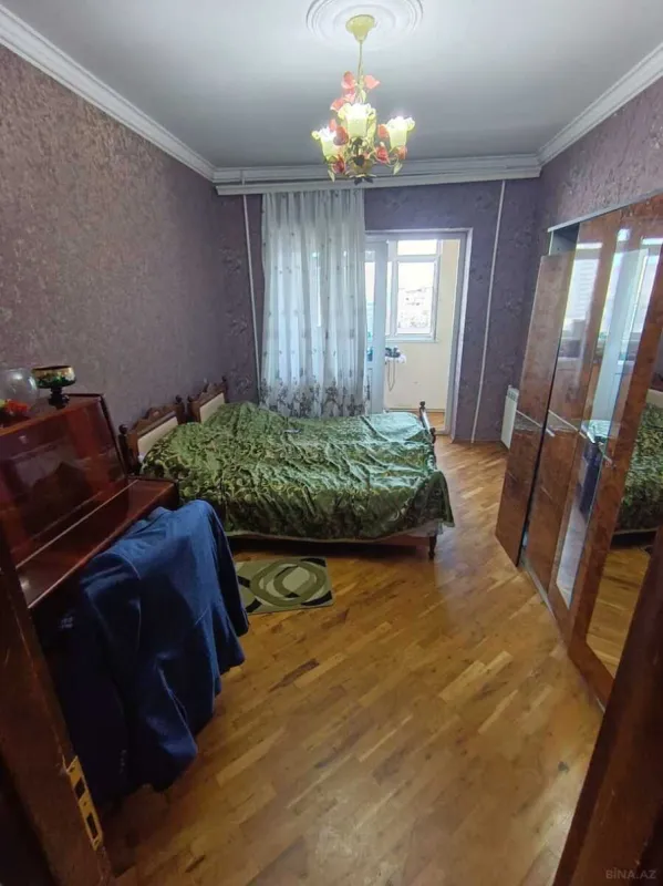 Satılır 4 otaqlı mənzil 110 m²