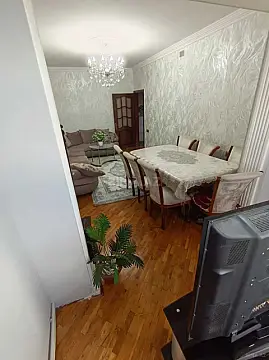 Satılır 4 otaqlı mənzil 110 m²
