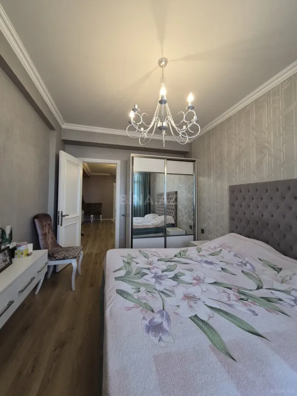 Satılır 3 otaqlı mənzil 125 m²