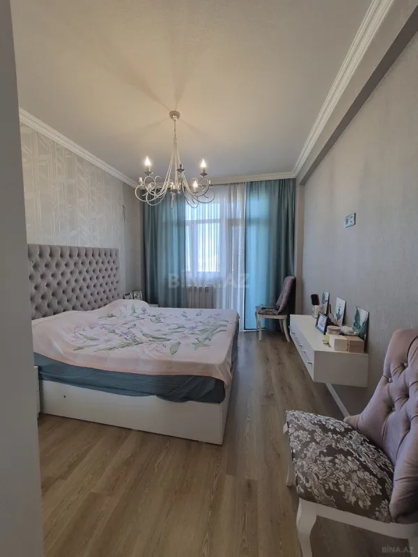 Satılır 3 otaqlı mənzil 125 m²
