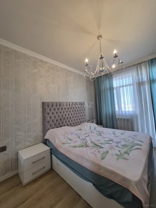 Satılır 3 otaqlı mənzil 125 m²