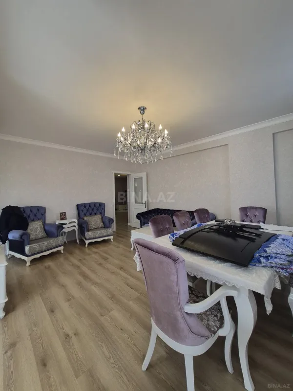 Satılır 3 otaqlı mənzil 125 m²