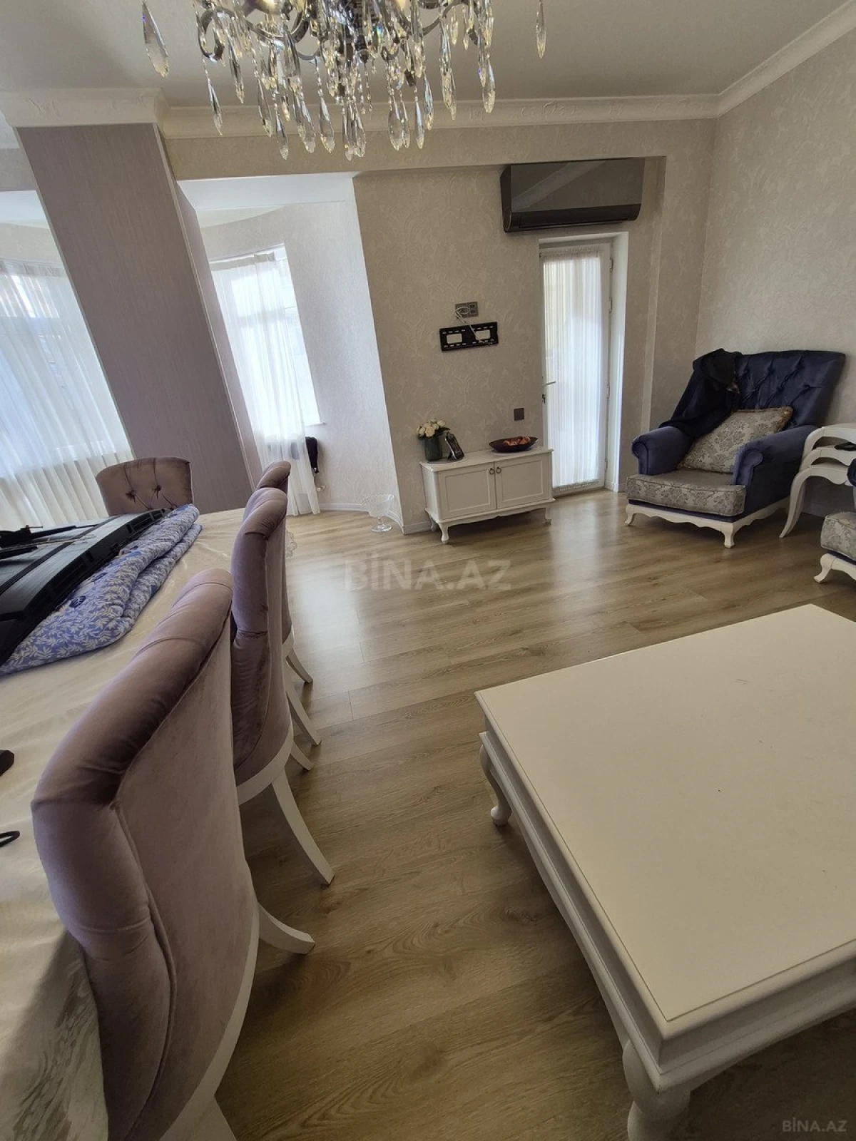 Satılır 3 otaqlı mənzil 125 m²