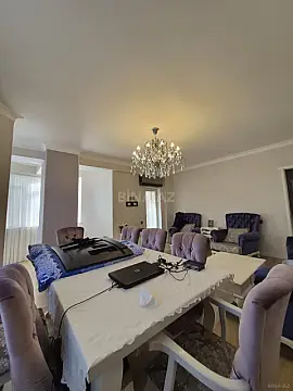 Satılır 3 otaqlı mənzil 125 m²
