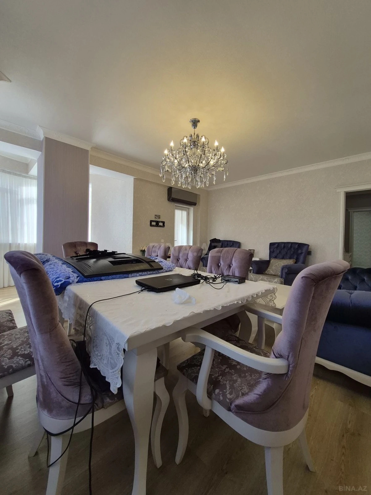Satılır 3 otaqlı mənzil 125 m²